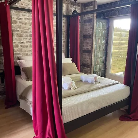 Le Maine N 5 - Angouleme - Harry Potter Bed & Breakfast