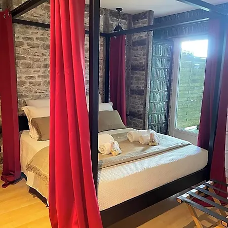 Le Maine N 5 - Angouleme - Harry Potter Bed & Breakfast